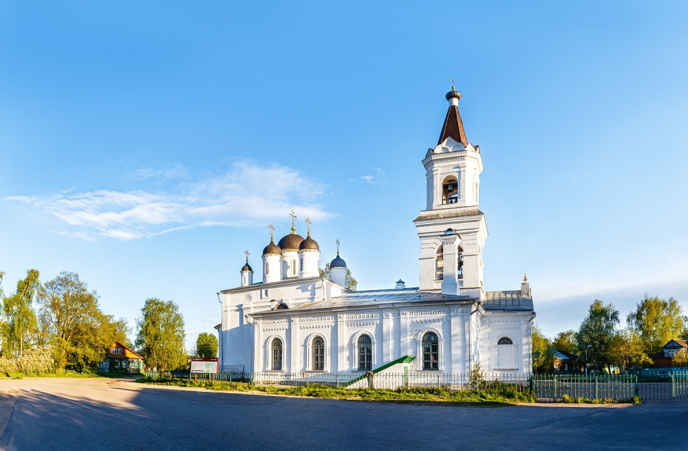 White Trinity Church